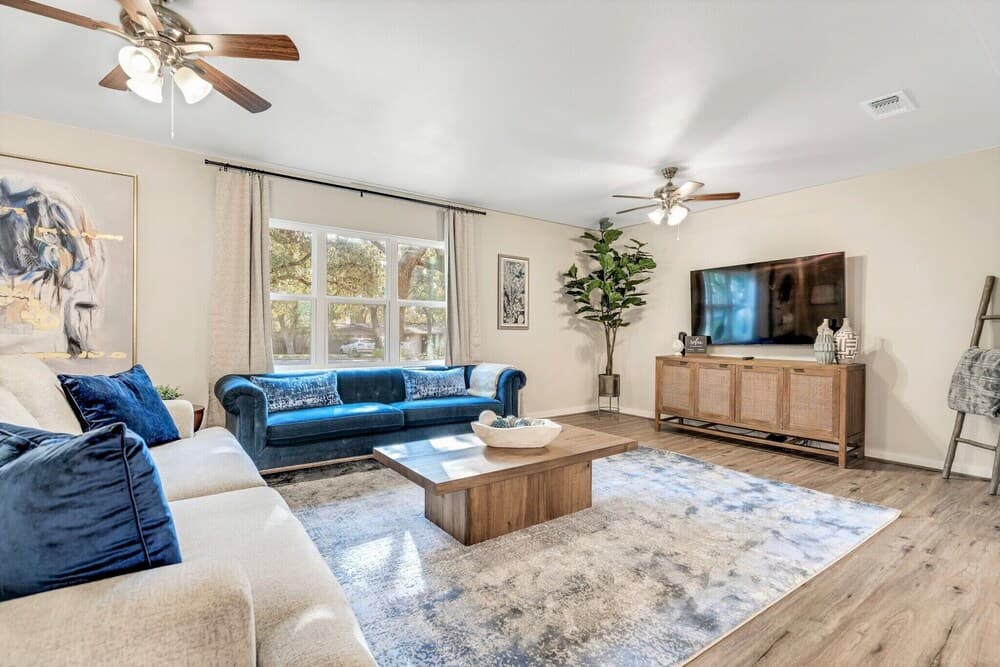 New! Luxury Home Just 5 min From Main St!