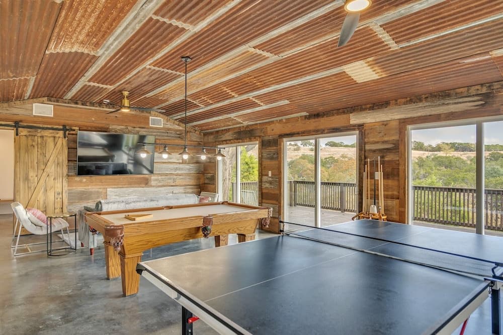 Stunning Ranch House With Pool&firepit