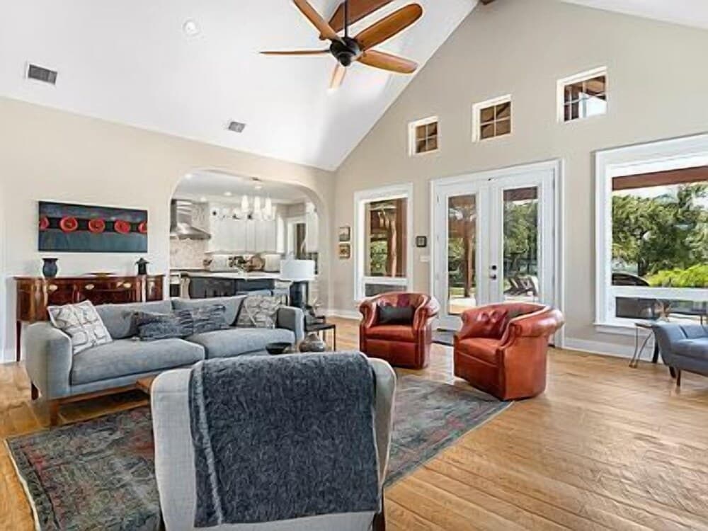 Luxury Home With New Pool! - Overlooking Vineyard!