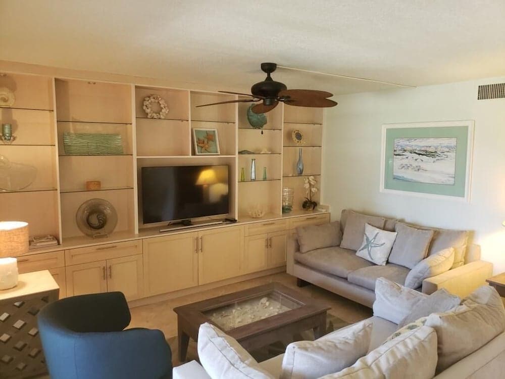 Steve's Bonita Beach Club Condo