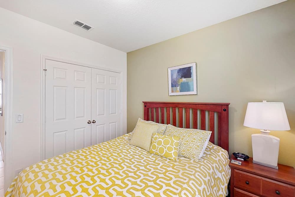 TIm and Helen's West Haven Vacation Home