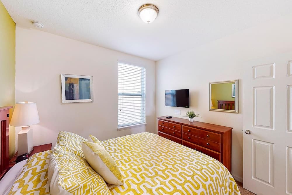 TIm and Helen's West Haven Vacation Home