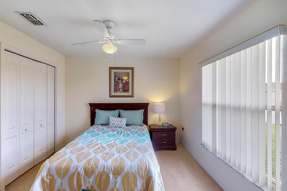 Peter and Gillian's Tuscan Ridge Vacation Home