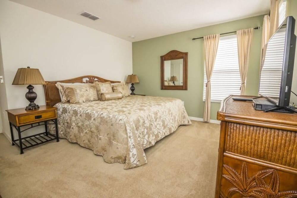 The Stirling Luxury Solterra Vacation Home