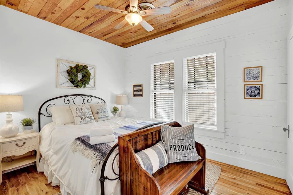 Luxurious Home Near Main Firepit and Hot Tub