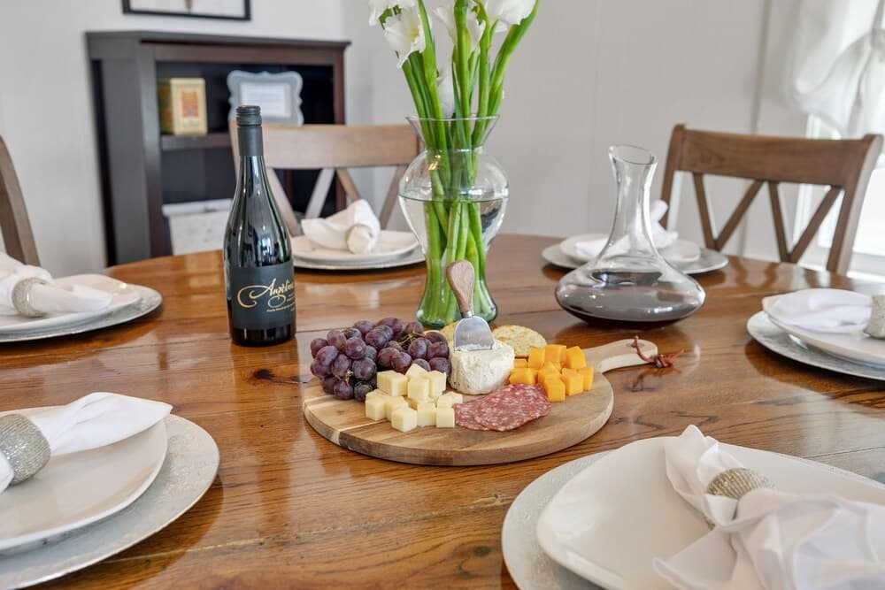 New! Charming Haus Near to Main St!