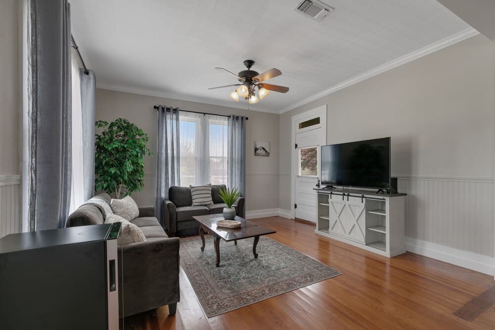 Stunning New Home With Hot Tub Just 1 Mile From Main St!