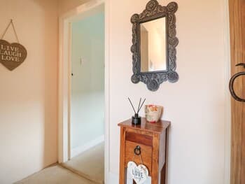 Cute, Remarkable Quirky 2 Bed House in Derby