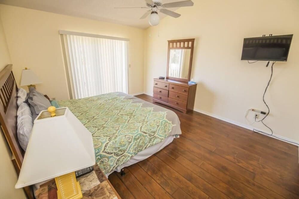 Lora's Sweetwater Club Condo