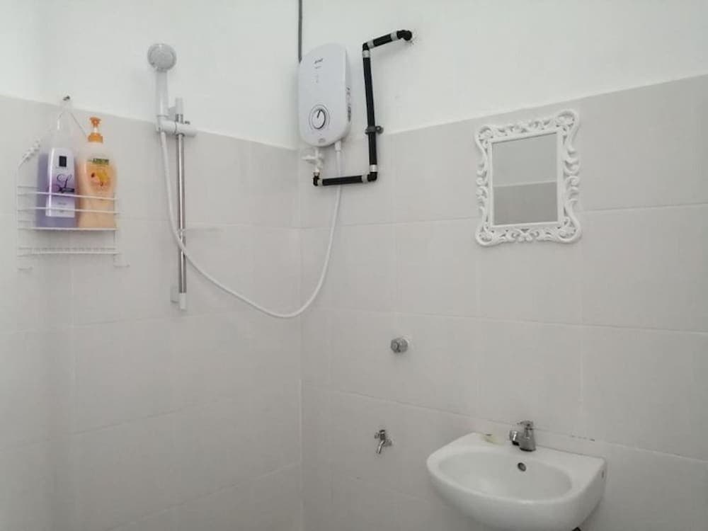 Standard Double Room With Ac in Kuching