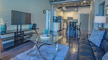 2br Fully Furnished Apartment In Midtown Atlanta 2 Bedroom Apts by Redawning