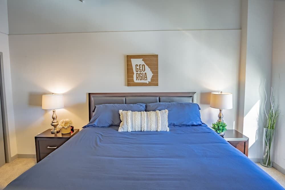 2br Fully Furnished Apartment - Great Location In Midtown 2 Bedroom Apts by RedAwning