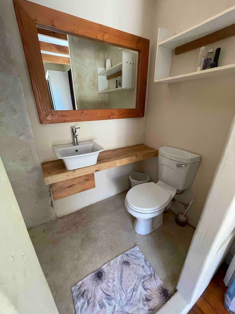 Room-living In Mountain Views Camps Bay