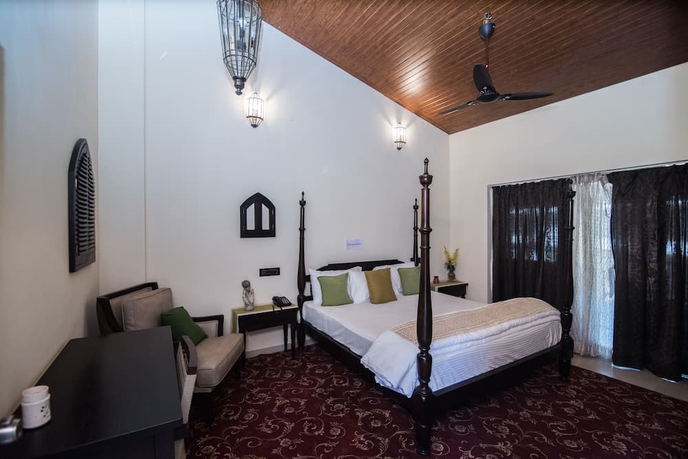 Mastiff Grand La Villae Resort