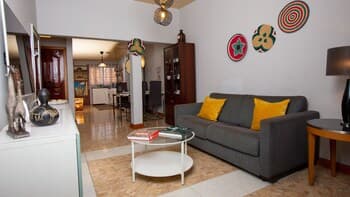 Charming 2-bed House in Tema