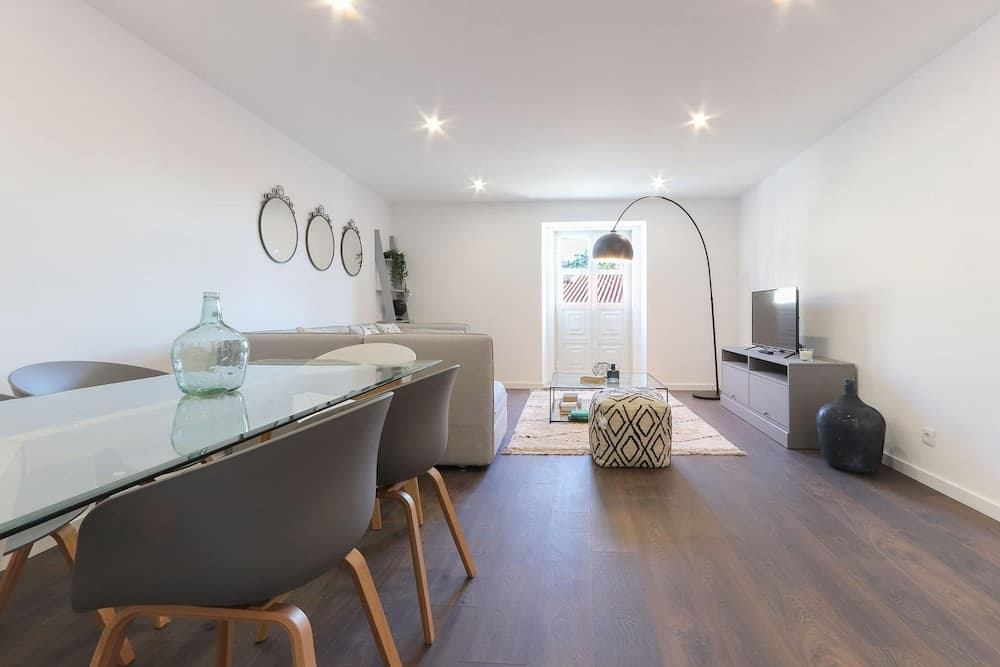 Benfica Apartments III by Homing