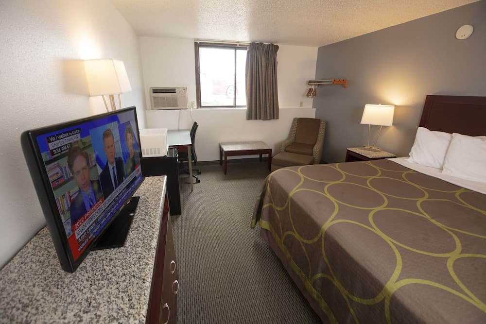 Bison Inn and Suites