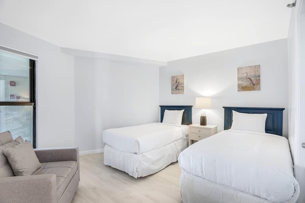 Beachside Two 4260 Flr6 2BR 2BA 8