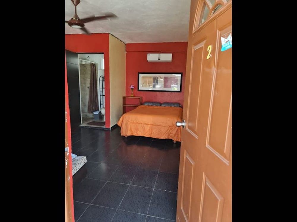 Independent Apartment Wifi AC, Stove, Fridge, TV