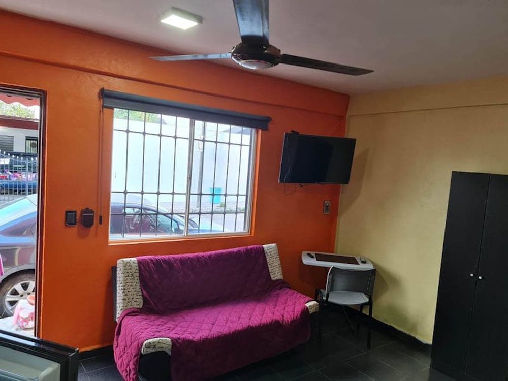 Super Cheap Loft Style Apartment in Merida Wifi Smartv