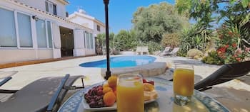 Swallows Nest Villa By STAY BnB