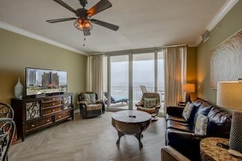 Beachfront Condo in the Heart of Gulf Shores