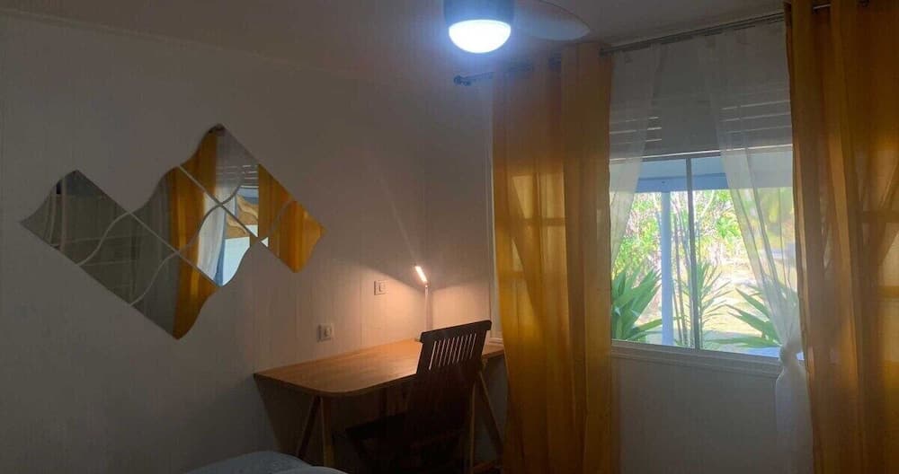 Moana Breeze Eco Lodge