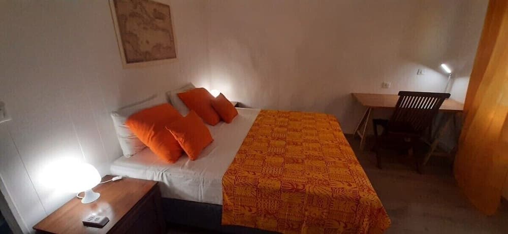 Moana Breeze Eco Lodge