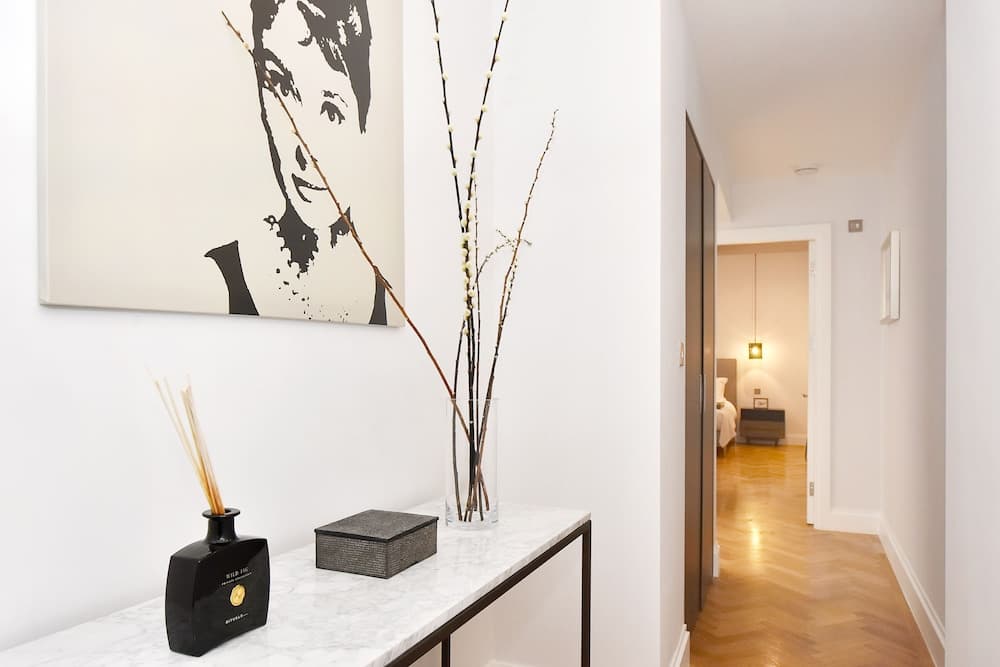 Huge Mayfair 3 Bed 3 5 Bath 10 Million Air Con