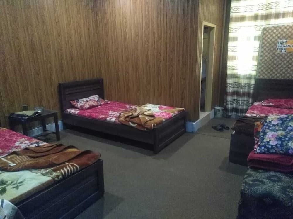 Snow White Hotel And Resturant