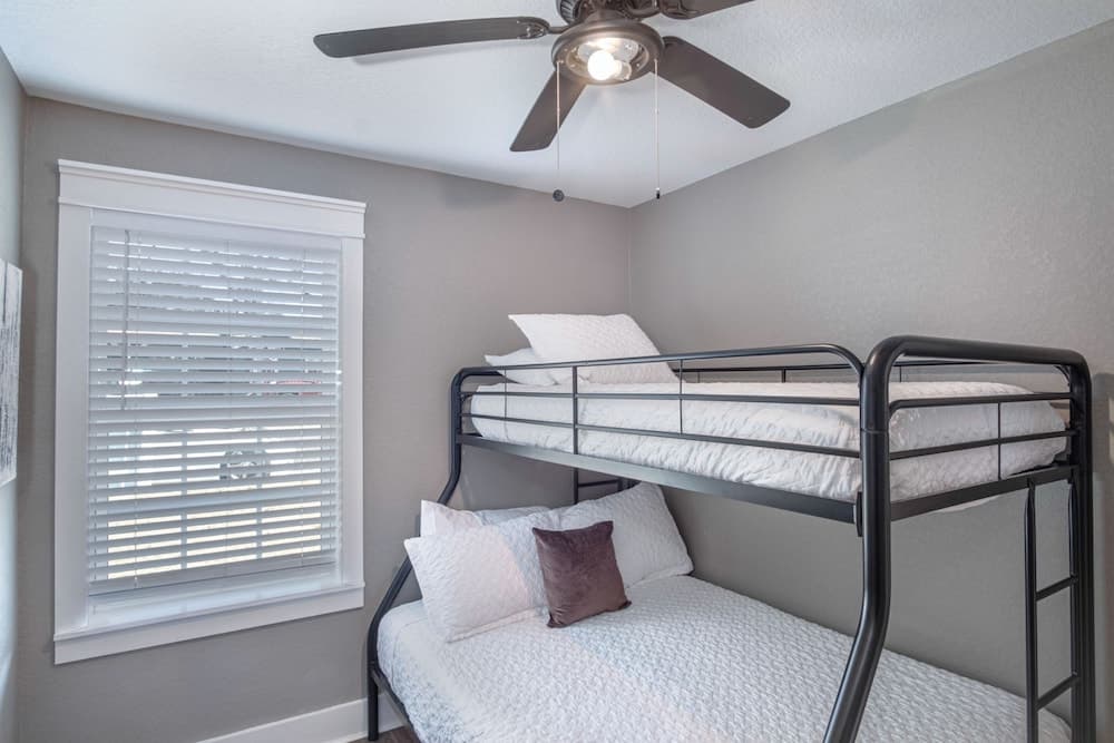 Lovely 3 BR Home Only 9 Minutes From Downtown