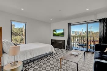 Stunning Soco Studio-skyline Views-steps to Dtown!