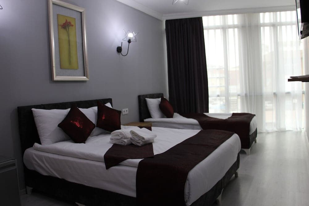 Grand Niki Hotel & Spa