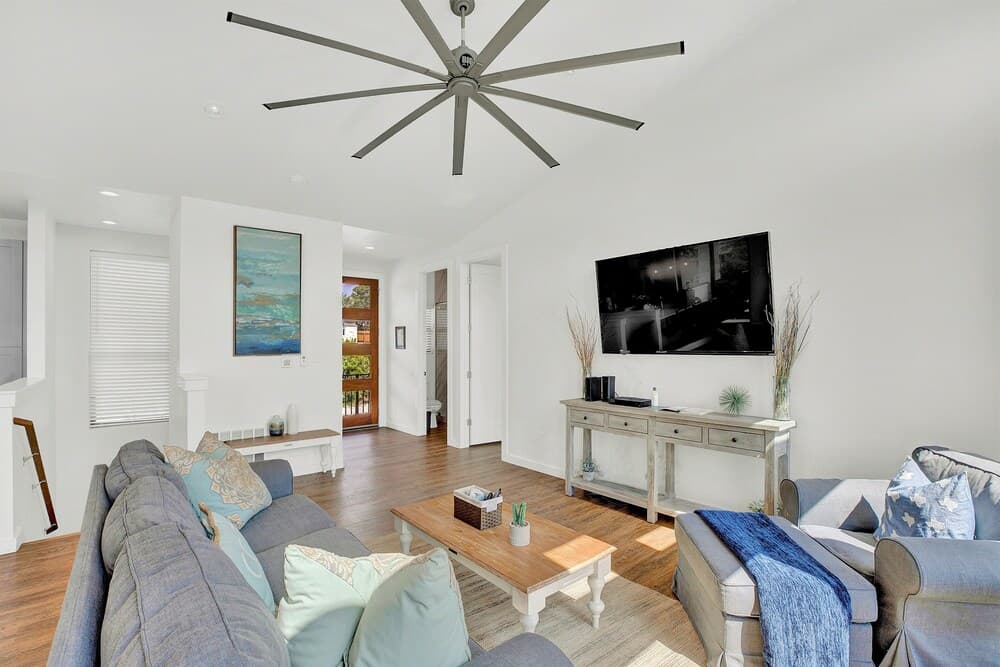 Luxury Lakeview Home W/pool-beach and Boat Access