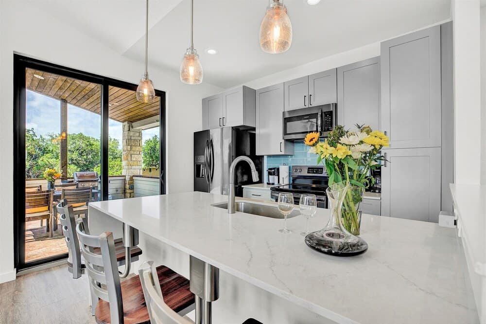 Luxury Lakeview Home W/pool-beach and Boat Access