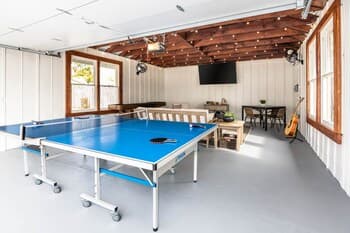 Blue Haus Hot Tub-fire Pit-game Room Walk to Main