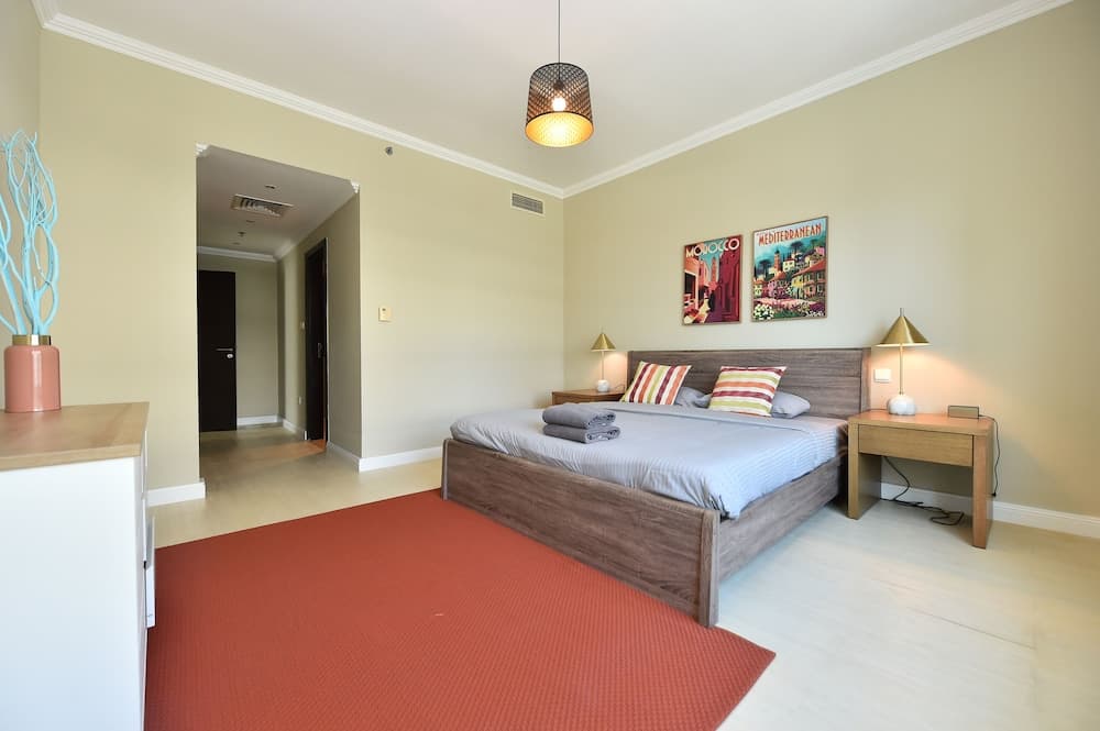 2-BR Marina View Retreat at Marina Quays - DSY