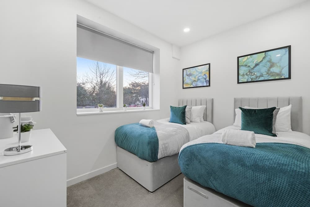 Central Stevenage Luxury 2 Bed Apartment