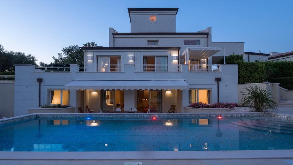 Rn-f244-debe16at - Villa Mandara 8 2