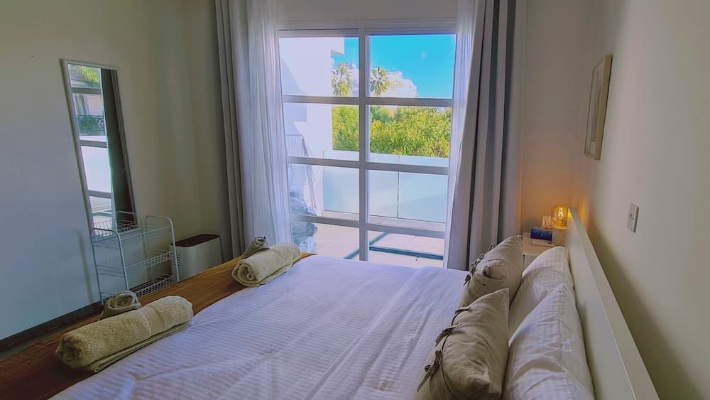 Downtown Retreat by STAY Bnb