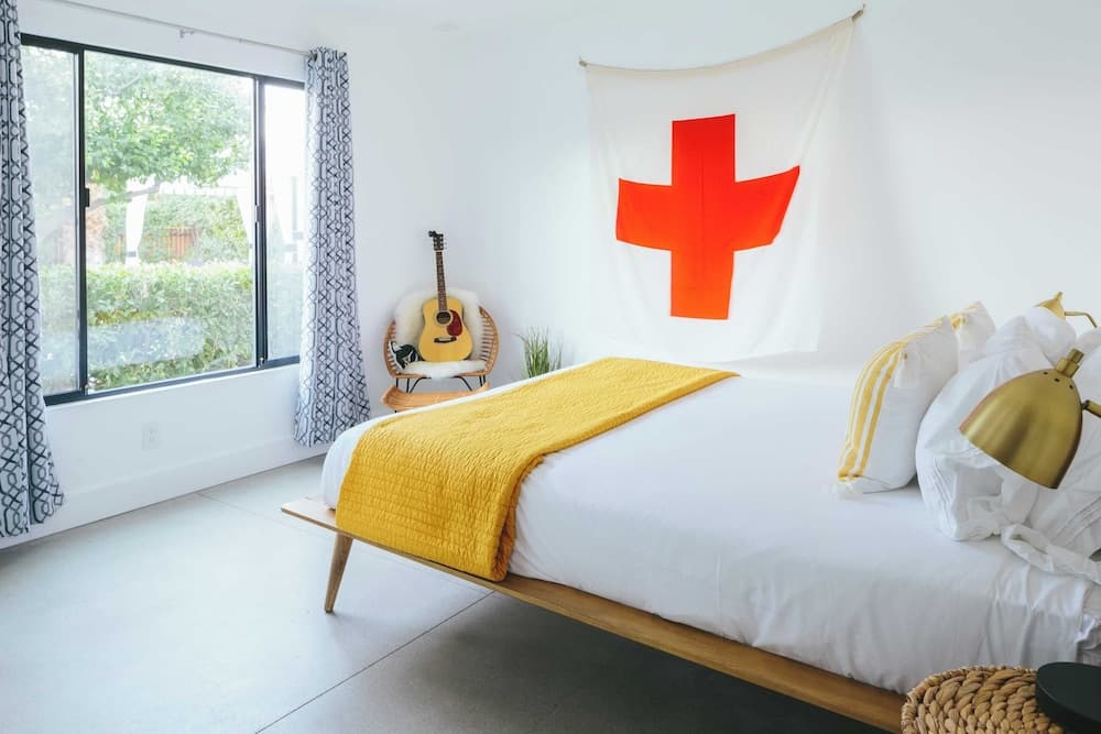 Hotel El Cid by AvantStay – Mid-Century Charm with Poolside Cabanas