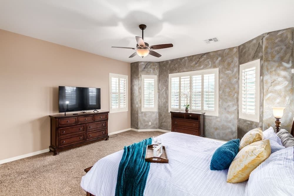 Athena 4 Bedroom Home by RedAwning