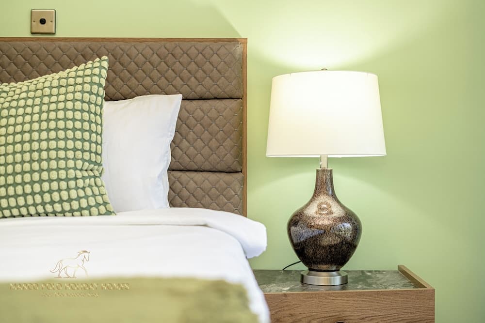 Marco Polo - Striking Lake Views at JLT | 1 BR | 2 Balconies