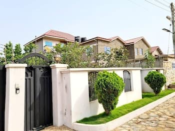 Executive 1-bed Apartment in Accra