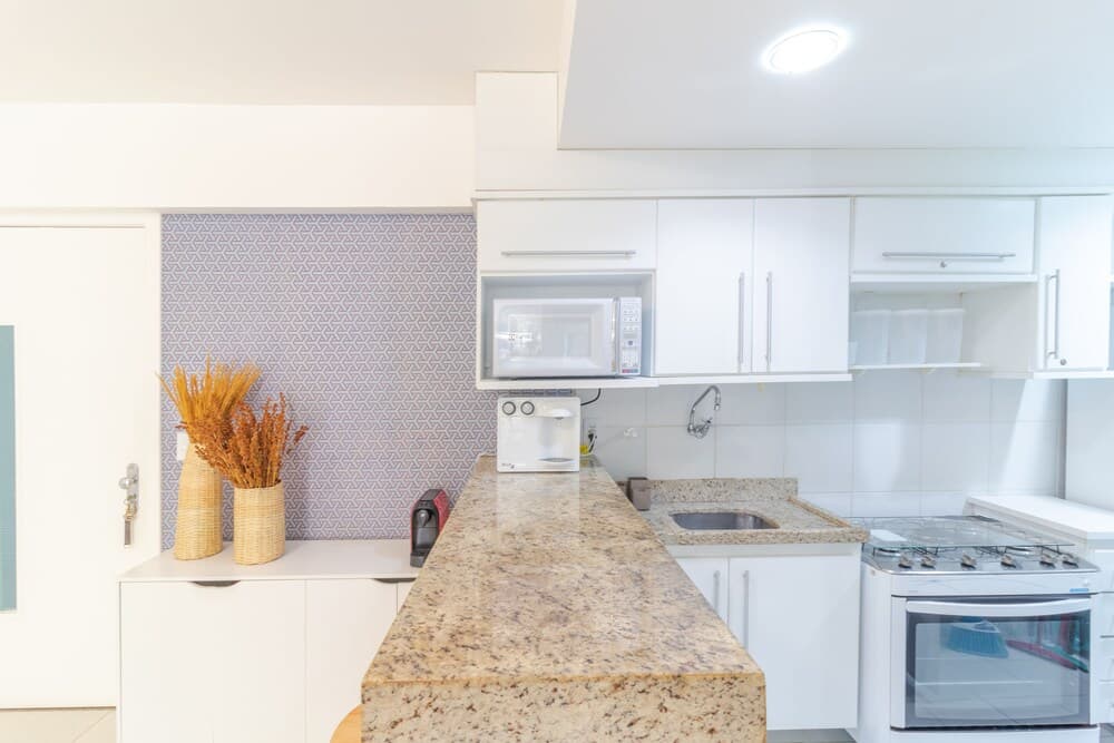 RV05 Excelente Quarto e Sala Pé na Areia