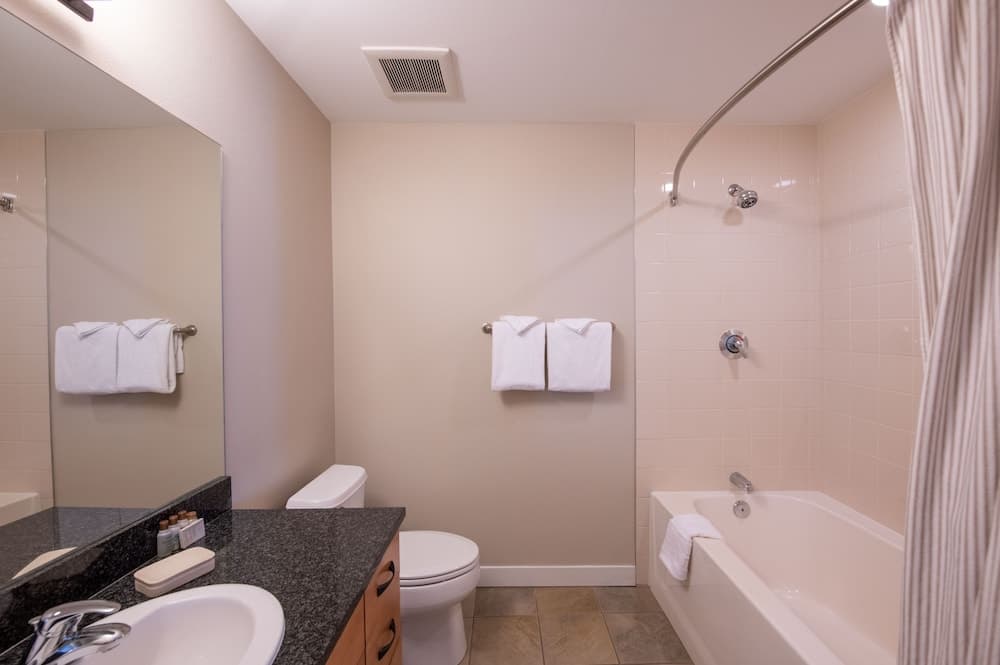 Fraser Crossing/Founders Pointe, Condo , 2 Bedroom (Premium Unit 4185)