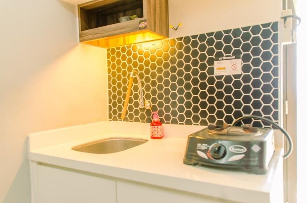 Comfort Living 1Br With Extra Room Apartment At Mt Haryono Residence