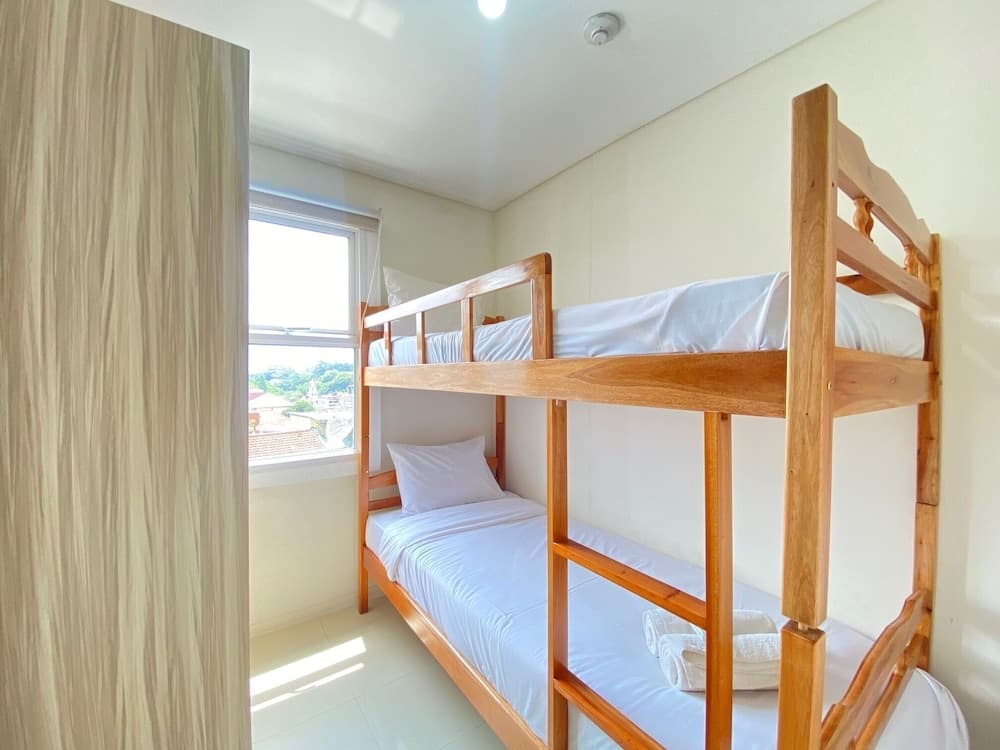 Cozy 2Br Apartment At Parahyangan Residence