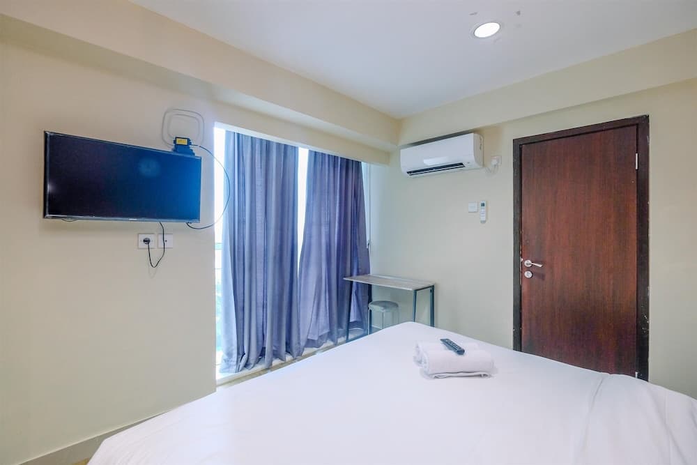 Minimalist And Comfort 2Br At Tamansari The Hive Apartment