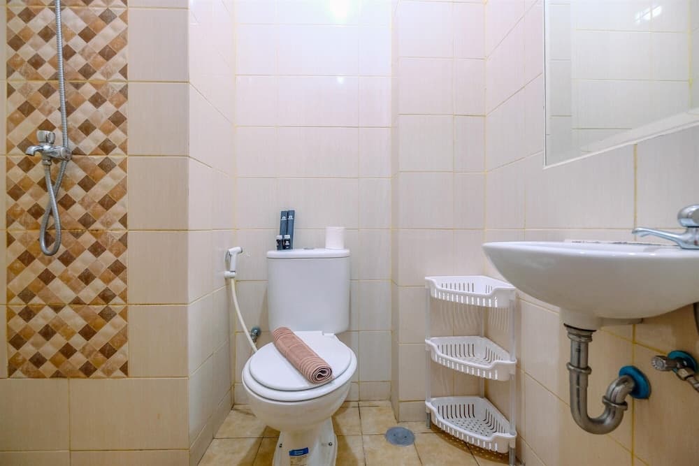 Comfortable And Cozy Living Studio Room Apartment At Dave